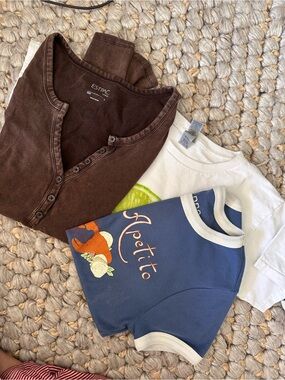 Urban outfitters and more graphic t shirt bundle of three. Blue/white/brown Sz s